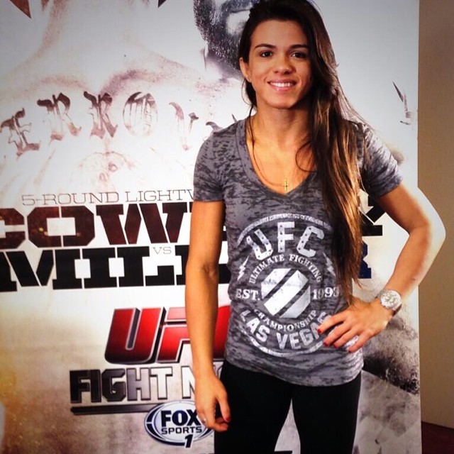 claudia gadelha