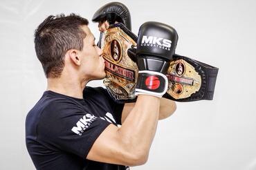 Dudu Dantas vai defender o cinturão dos galos no Bellator pela terceira vez