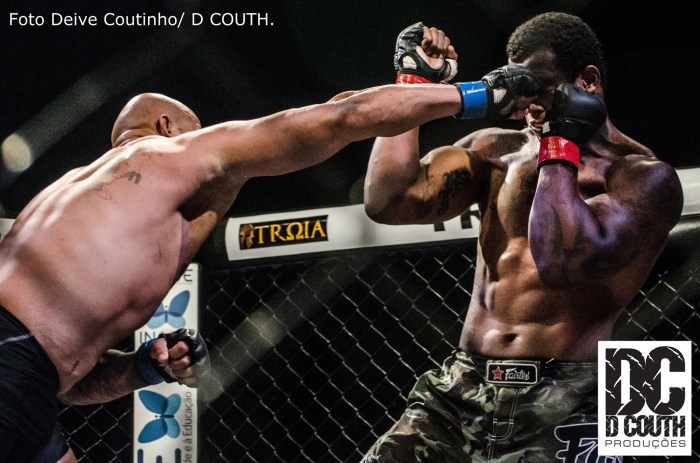 Rodrigo Nocaute superou  Jair Sorriso na 3º edição do MMA Fight Show - Foto Deive Coutinho