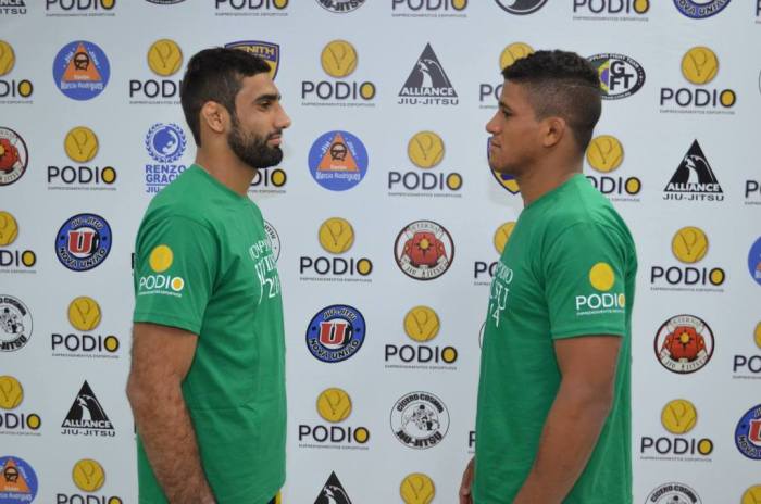 Leandro Lo e Durinho se encaram na Luta Especial do show- Foto Erik Engelhart