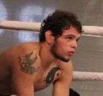 Roberto Amorim " Corvo " atleta da Nova União atleta com passagem pela seletiva final do TUF Brasil ( 7 - 1 )