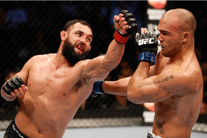 ufc171_13_hendricks_vs_lawler_008.jpg