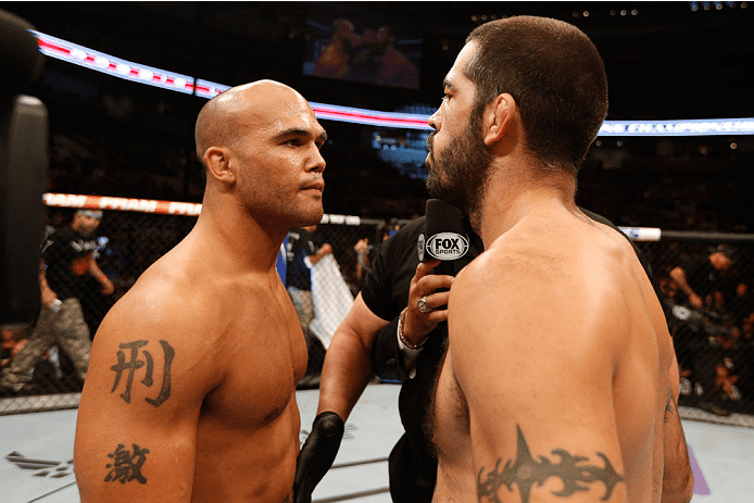 ufox12_12_lawler_vs_brown_001.jpg