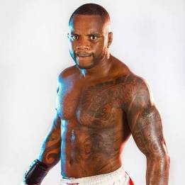 Wendell "War Machine" Negão Lutador do UFC