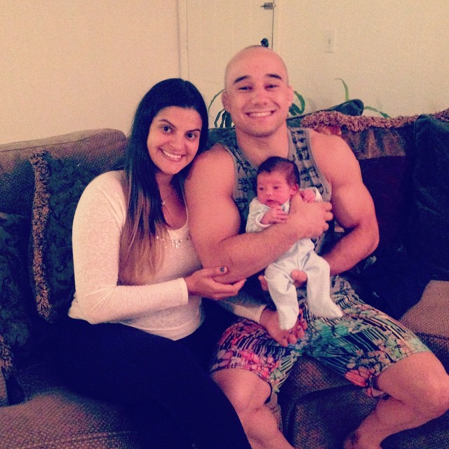 Marlon acompanhado da esposa e o filho Rafael