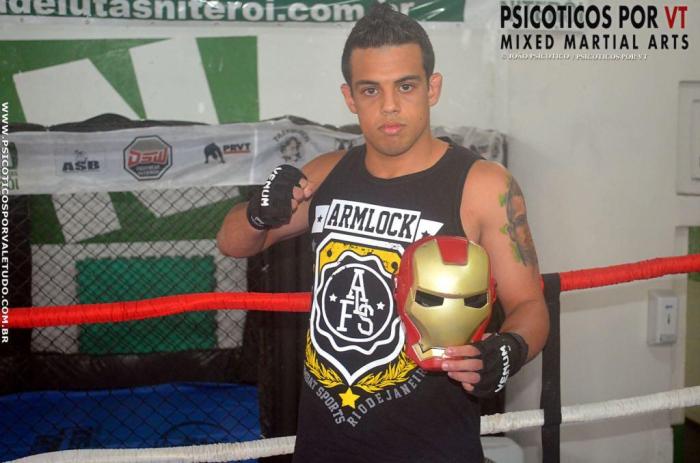 Dedé é um especialista na luta de solo, campeão mundial de JJ