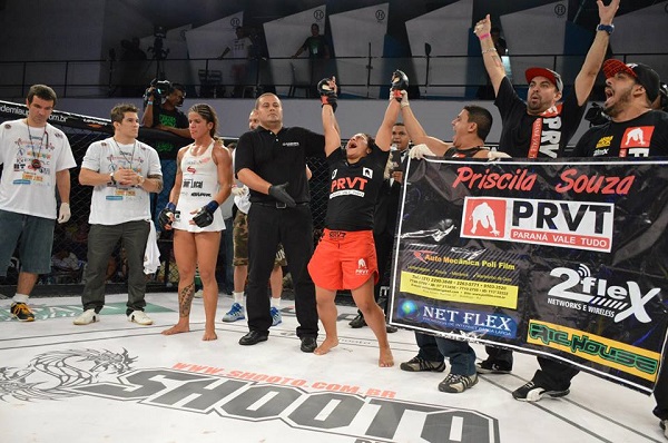 Priscila Souza contou com a ajuda de Jessica Bate-Estaca para a revanche