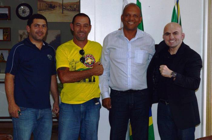 Esportistas, Prefeito e Wallid se reuniram no gabinete