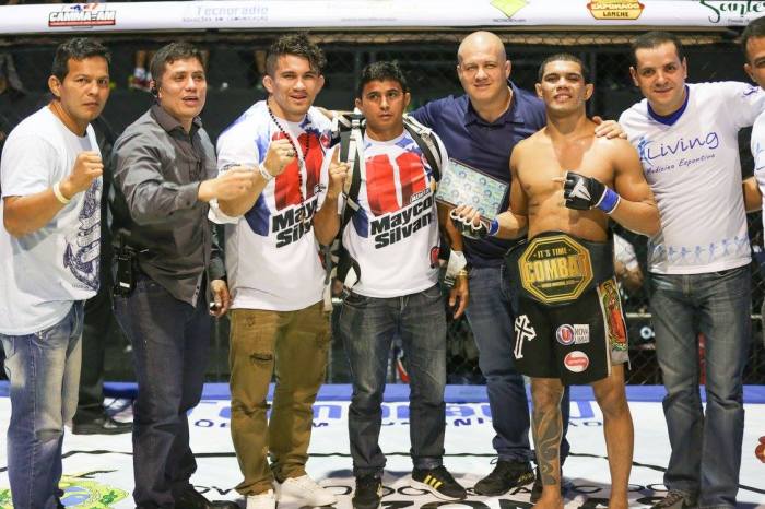 Its Time Combat 6 - Maycon Silva do AM vence Wanderlly Vagaroso do PA e mantém cinturão dos moscas - foto 2 - by Michael Dantas