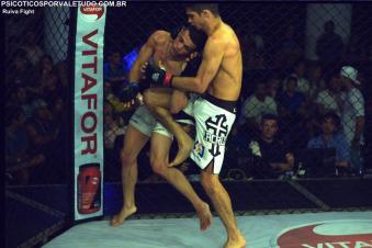 Luciano Benício fez um combate de estratégia para vencer Matheus Malta. Foto: Ruiva Fight