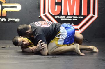 André Borges foca em seu treino de chão. Foto: Deive Coutinho
