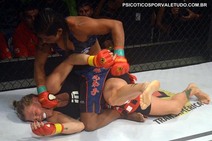 Viviane em sua vitória marcante na carreira contra Duda Yankovic