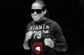 Amanda Nunes lutará com Ronda no UFC 207 em defesa de seu cinturão.