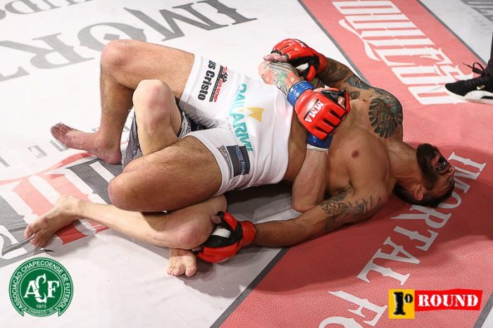 Rafael Baraka venceu Vinicius Vina com uma linda finalização. Foto: Marcio Valle
