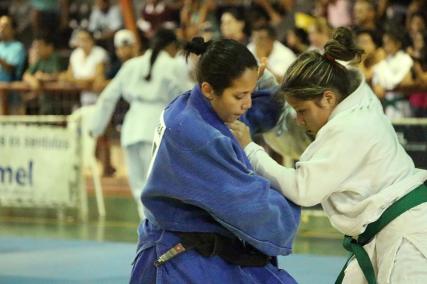 Judô - Mayara Gonçalves - de azul - foto 2 - by Emanuel Mendes Siqueira