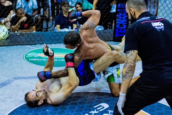 Humberto Norambuena vs Alex Pontes. Foto: Ruiva Fight